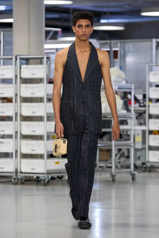 00056-fendi-spring-2024-menswear-credit-gorunway