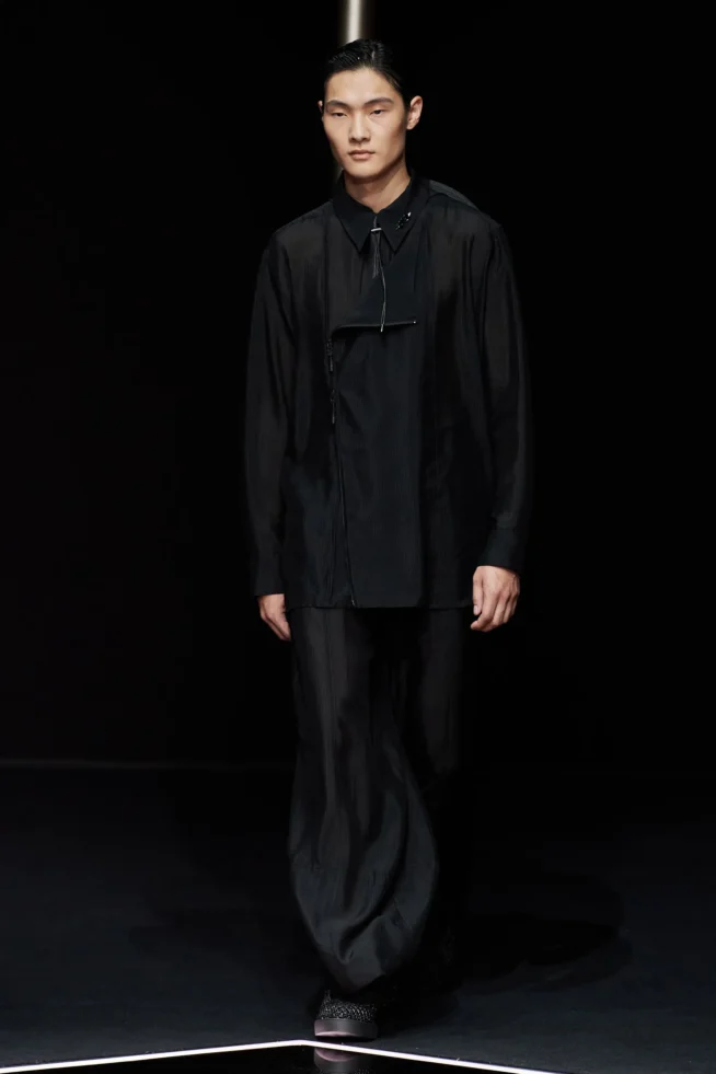 00059-emporio-armani-spring-2024-menswear-credit-gorunway