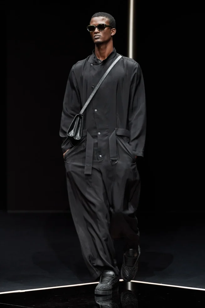 00061-emporio-armani-spring-2024-menswear-credit-gorunway