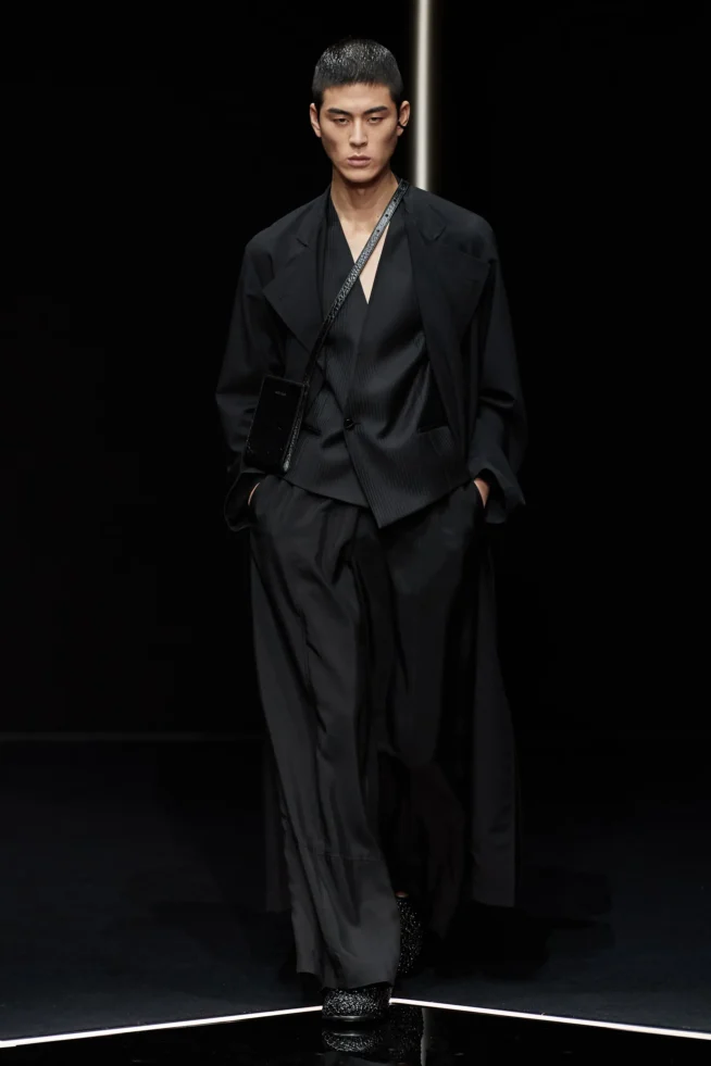 00062-emporio-armani-spring-2024-menswear-credit-gorunway