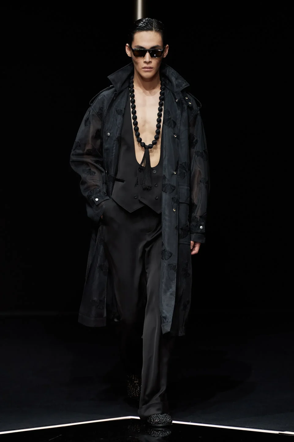 00066-emporio-armani-spring-2024-menswear-credit-gorunway