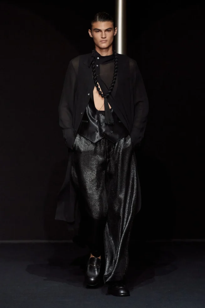 00068-emporio-armani-spring-2024-menswear-credit-gorunway