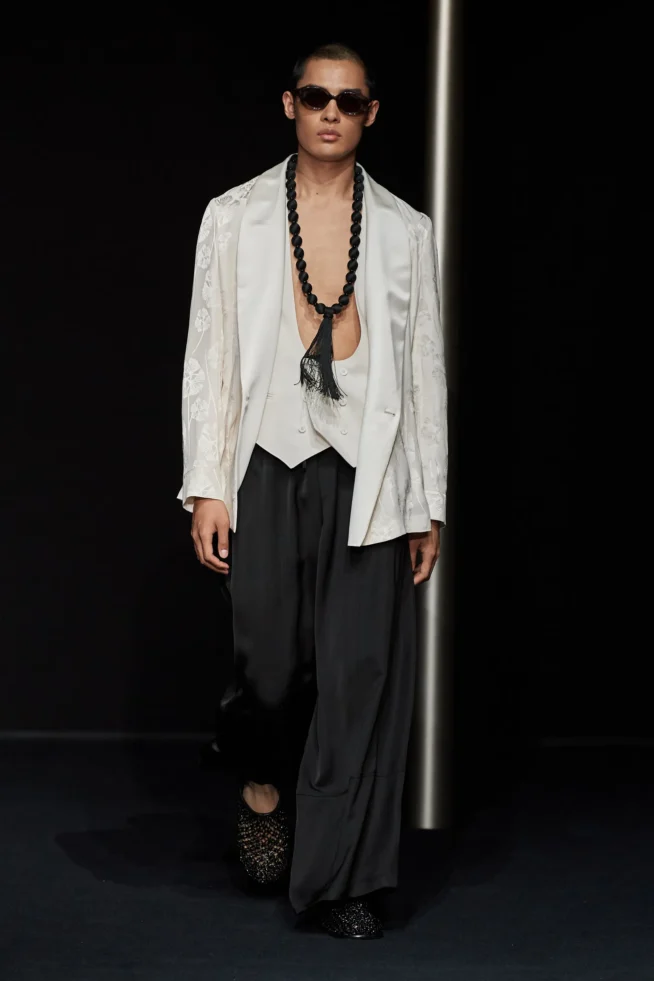 00073-emporio-armani-spring-2024-menswear-credit-gorunway
