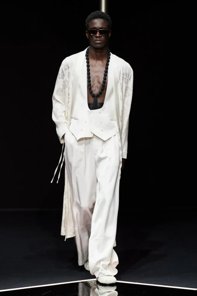 00078-emporio-armani-spring-2024-menswear-credit-gorunway