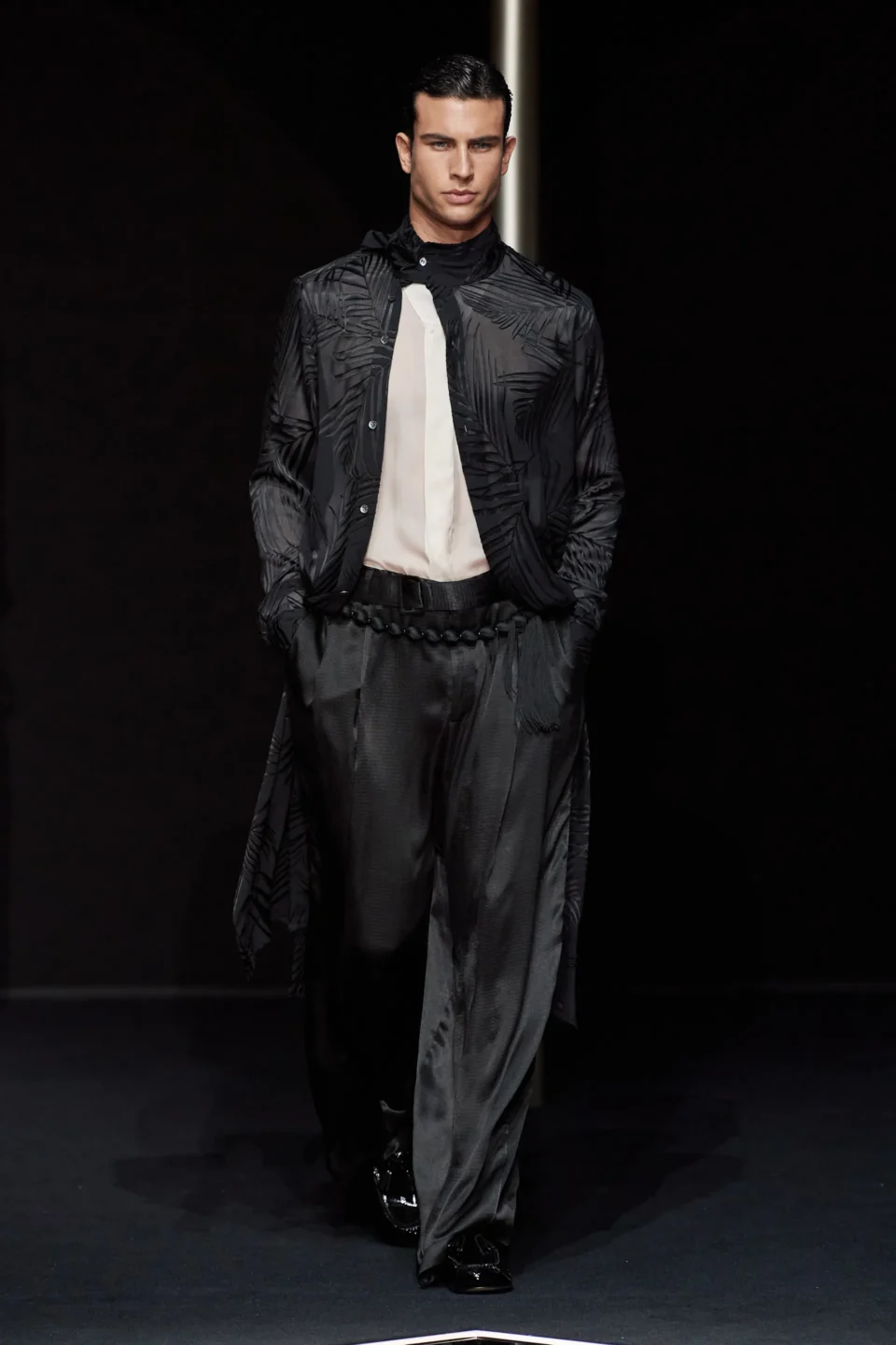 00081-emporio-armani-spring-2024-menswear-credit-gorunway