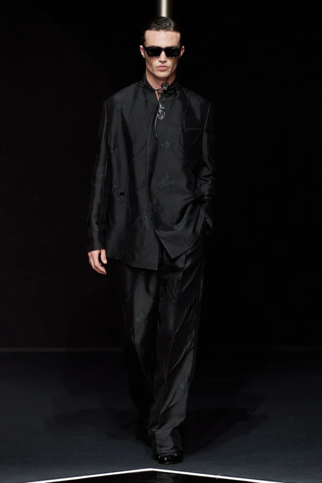 00083-emporio-armani-spring-2024-menswear-credit-gorunway