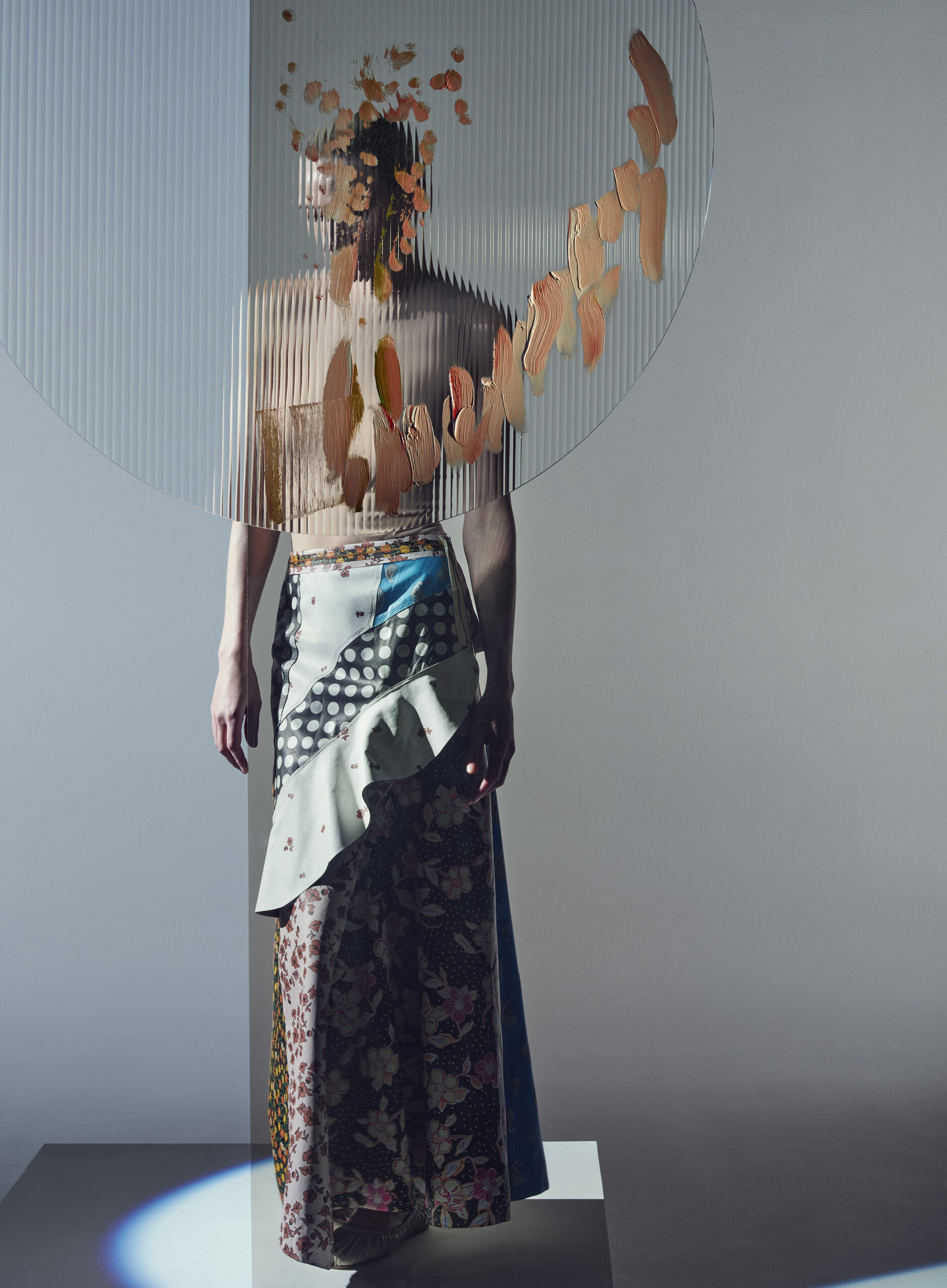 Zara Atelier homenageia a saia como peça chave do guarda-roupa em nova coleção