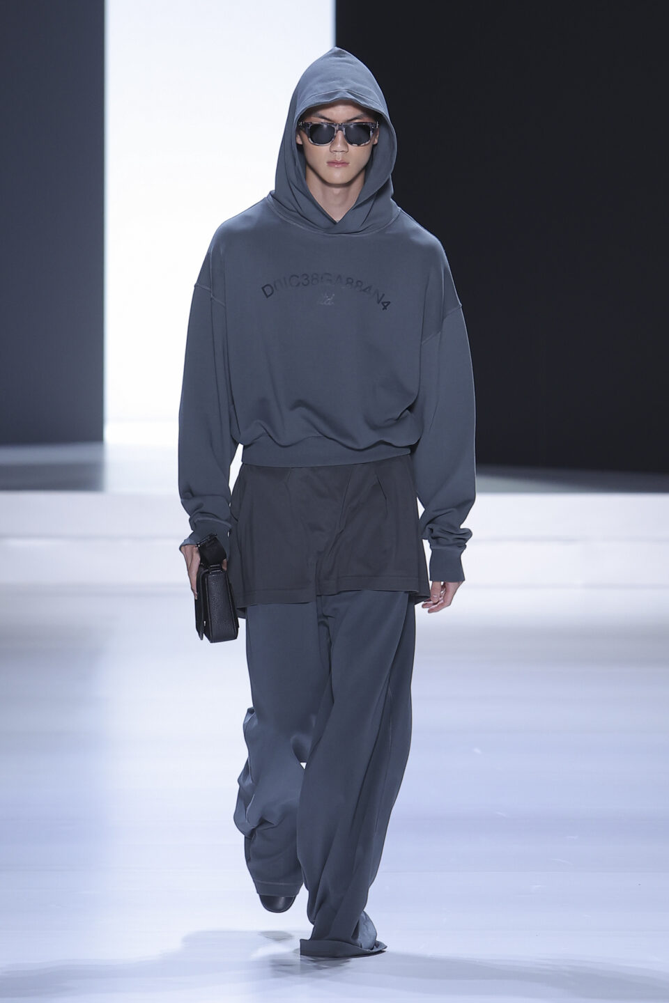 DG_Men's_FashionShow_SS24_Runway (55)