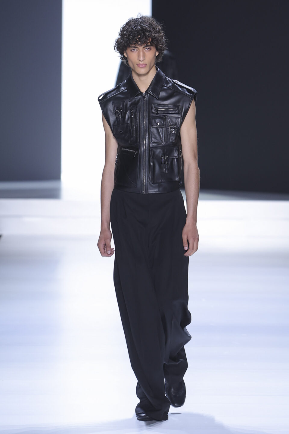 DG_Men's_FashionShow_SS24_Runway (65)