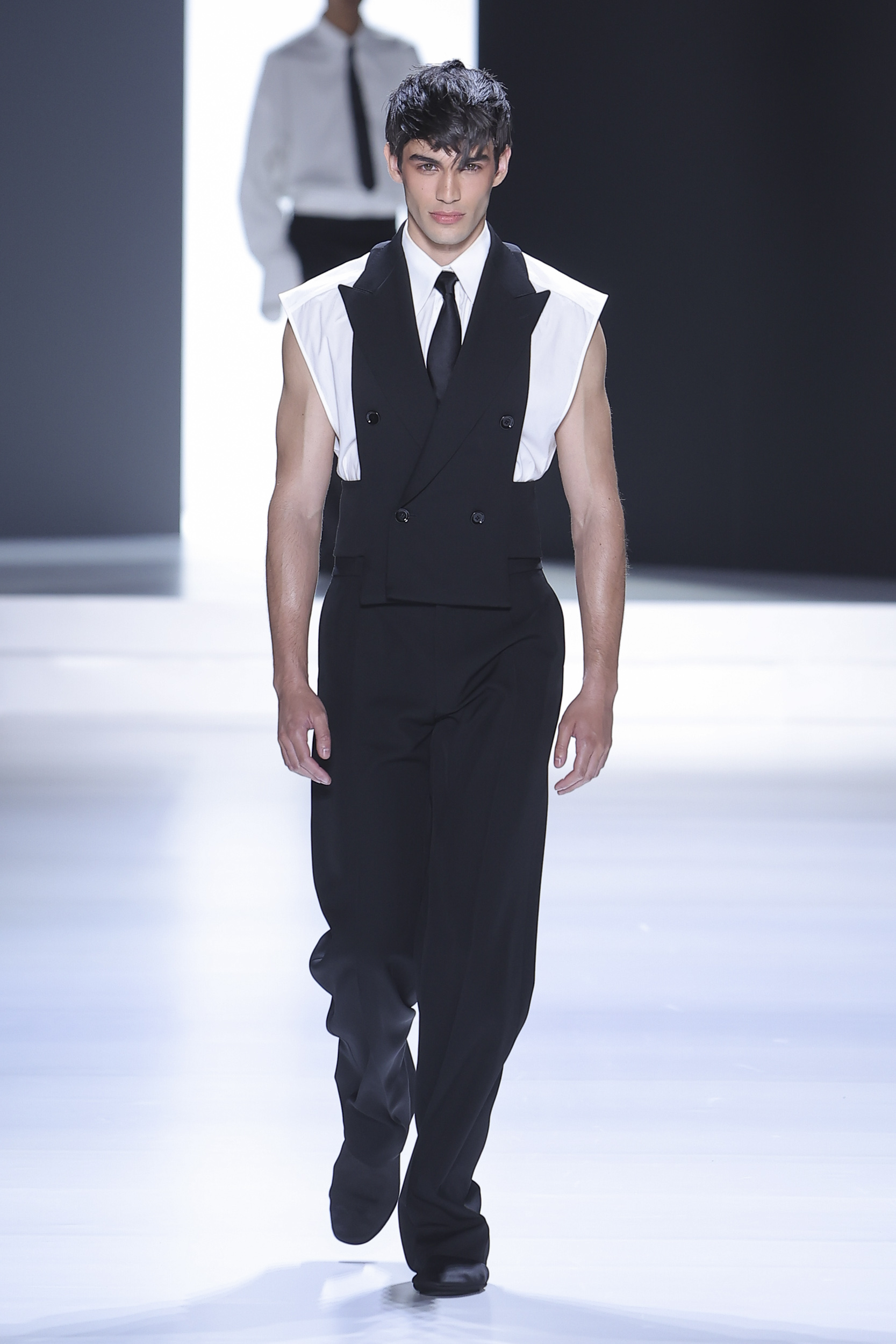 DG_Men's_FashionShow_SS24_Runway (71)