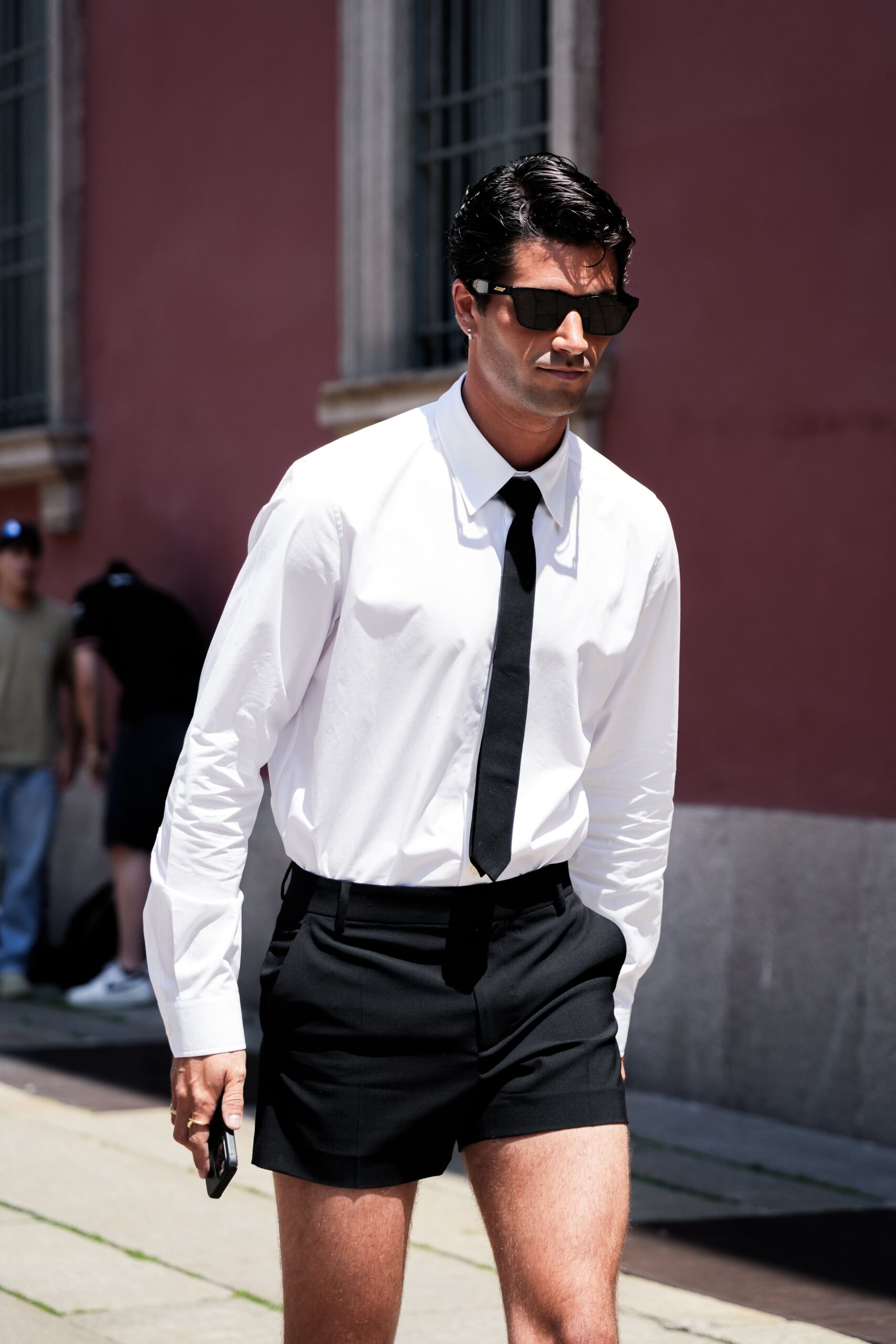 Streetstyle: o que as pessoas estão vestindo em Milão
