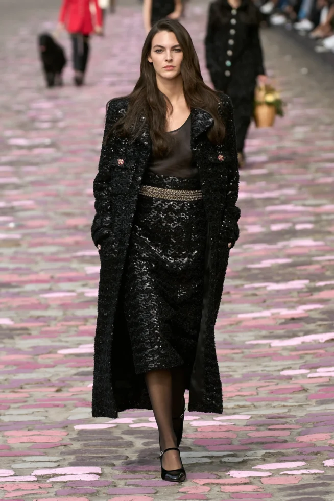 00002-chanel-fall-2023-couture-credit-gorunway
