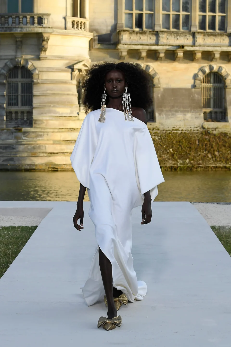 00003-valentino-fall-2023-couture-credit-brand
