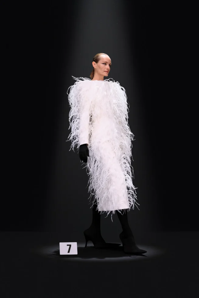 00007-balenciaga-fall-2023-couture-credit-gorunway