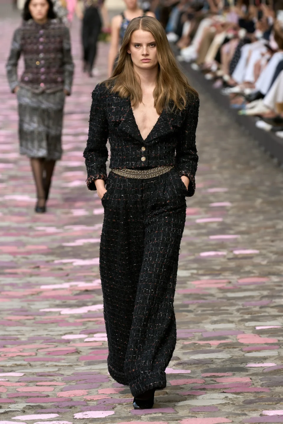 00012-chanel-fall-2023-couture-credit-gorunway