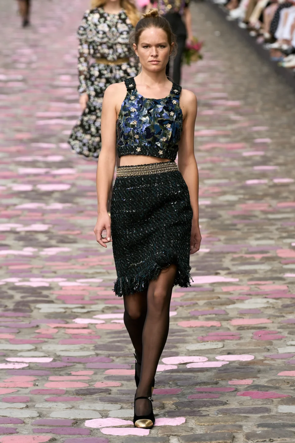 00014-chanel-fall-2023-couture-credit-gorunway