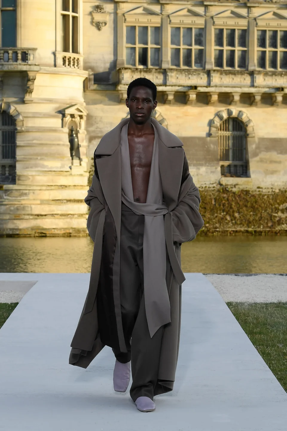 00018-valentino-fall-2023-couture-credit-brand