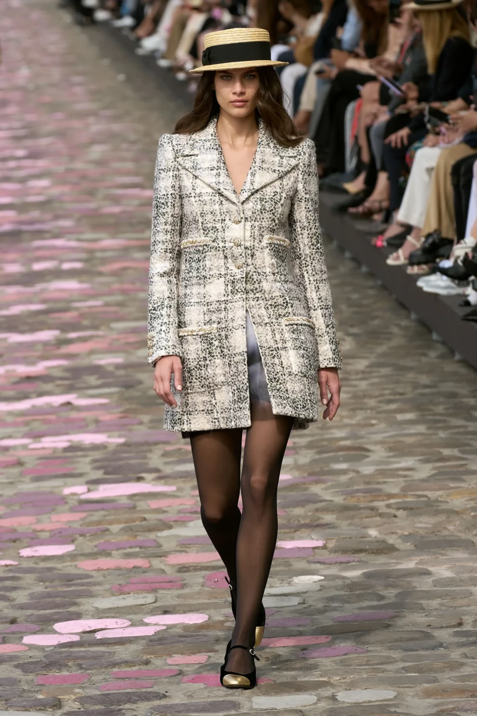 00021-chanel-fall-2023-couture-credit-gorunway