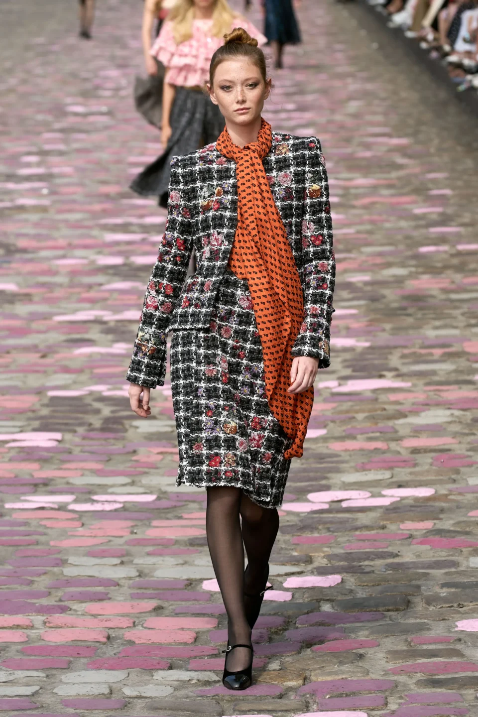 00025-chanel-fall-2023-couture-credit-gorunway