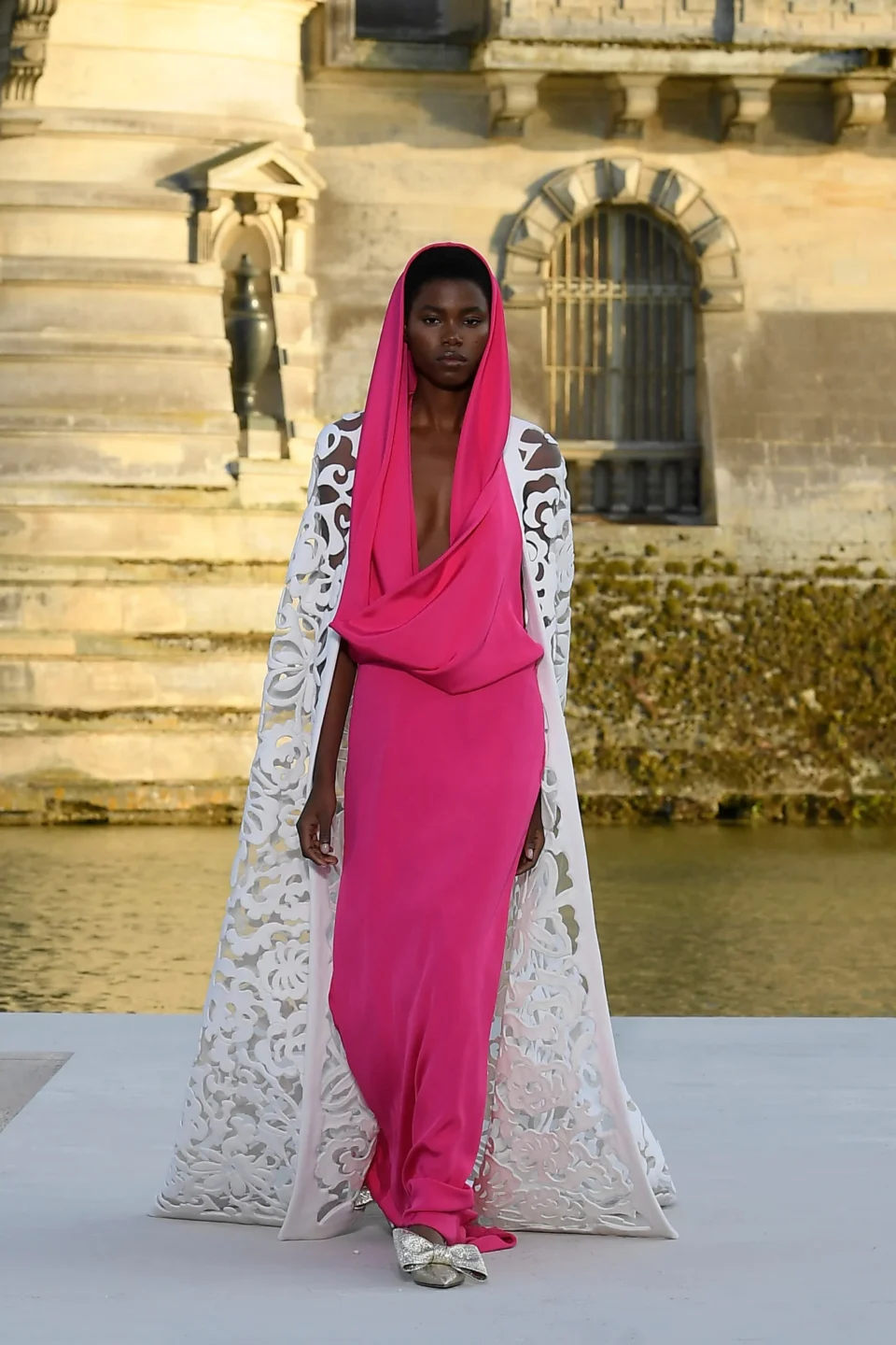 00025-valentino-fall-2023-couture-credit-brand