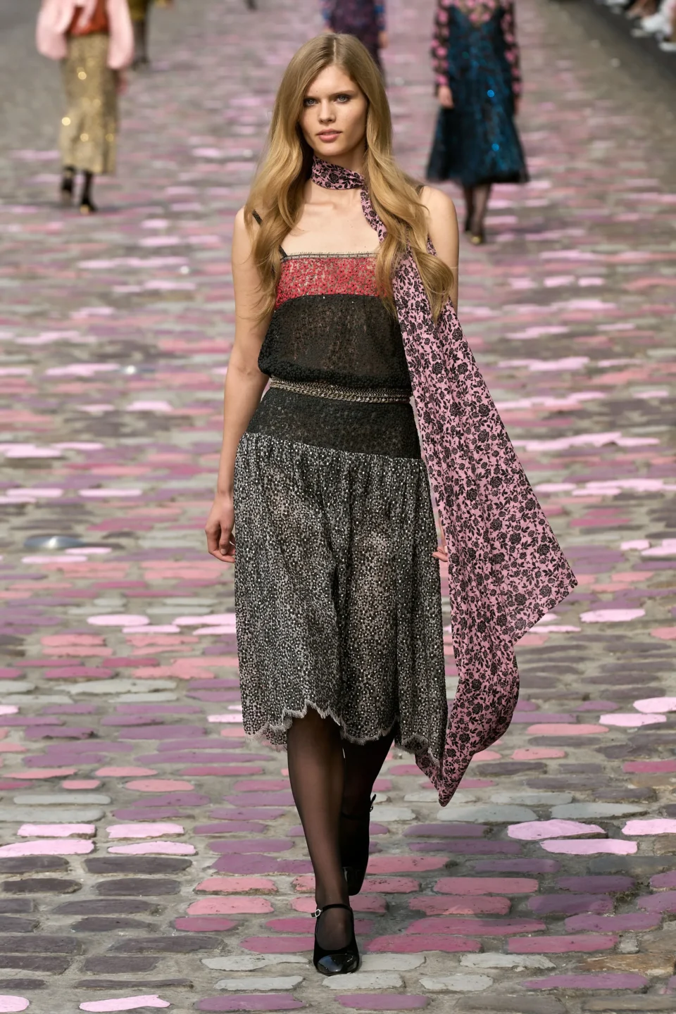 00027-chanel-fall-2023-couture-credit-gorunway