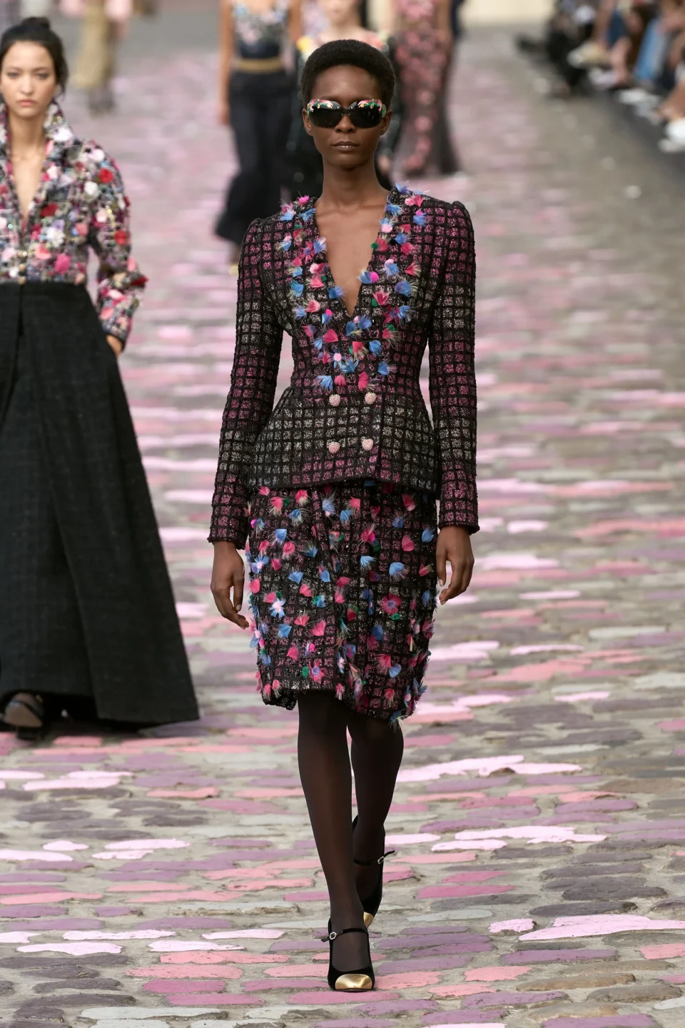 00030-chanel-fall-2023-couture-credit-gorunway