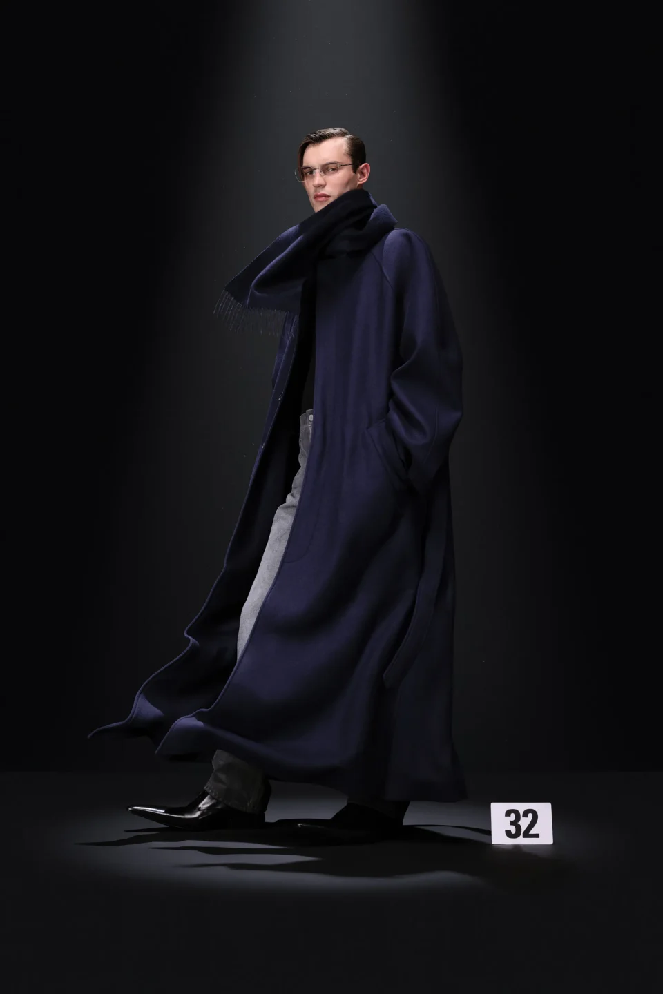00032-balenciaga-fall-2023-couture-credit-gorunway