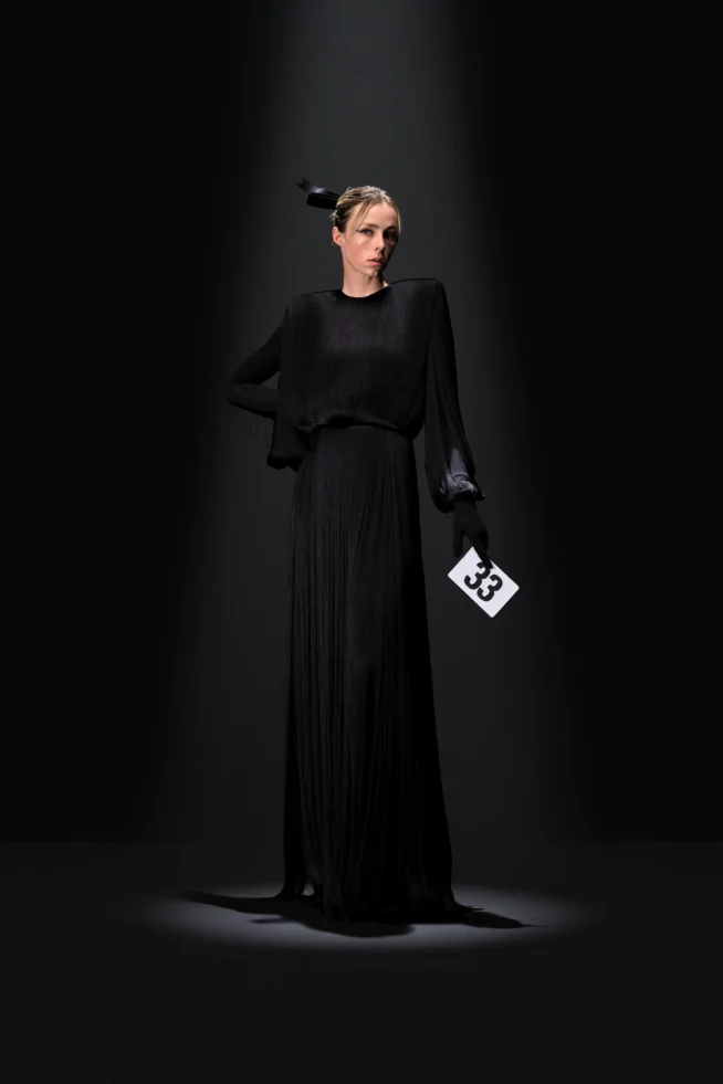 00033-balenciaga-fall-2023-couture-credit-gorunway