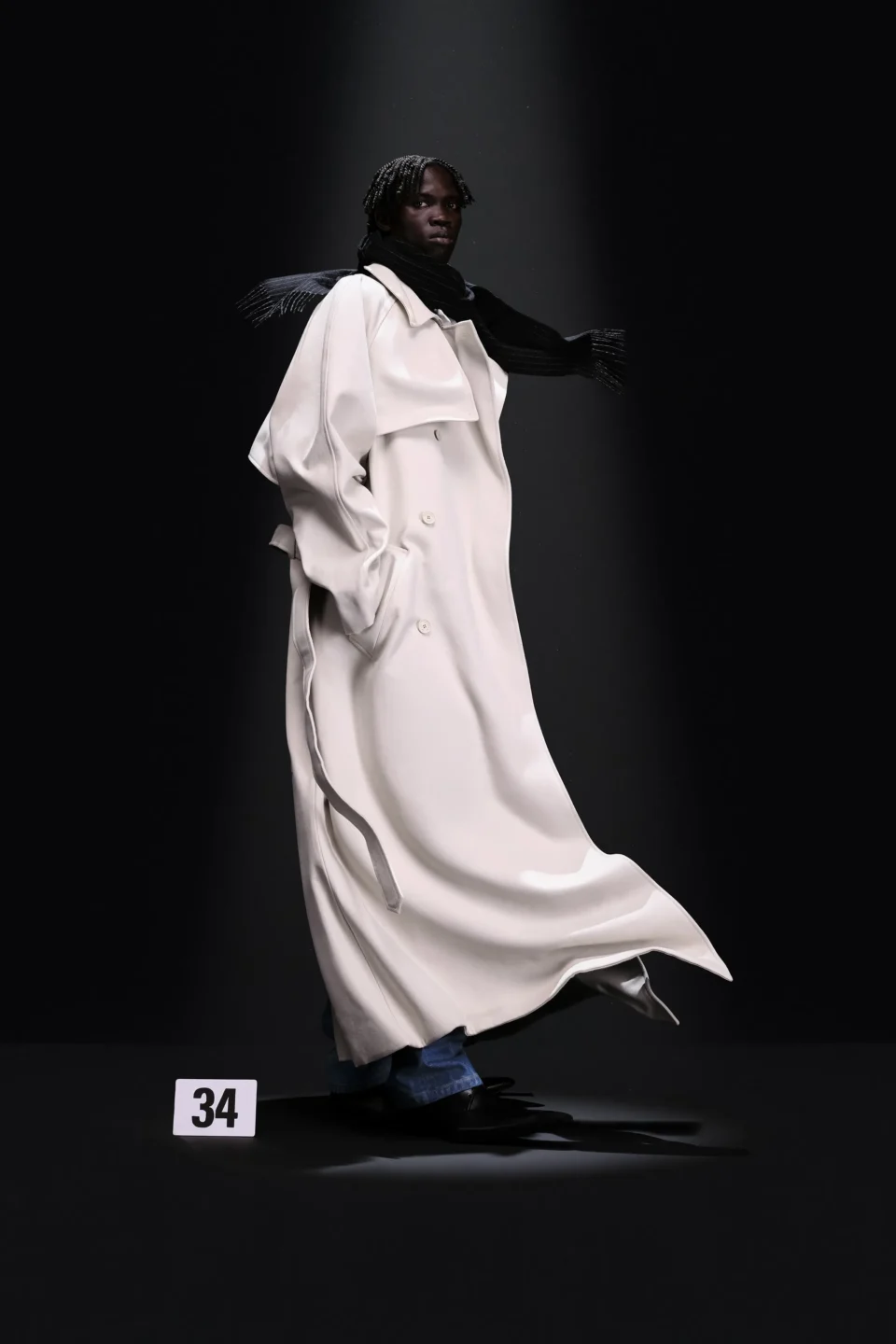 00034-balenciaga-fall-2023-couture-credit-gorunway