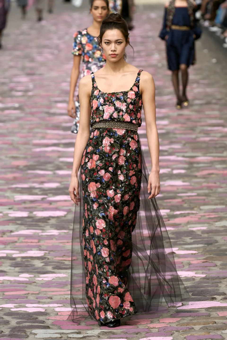 00034-chanel-fall-2023-couture-credit-gorunway