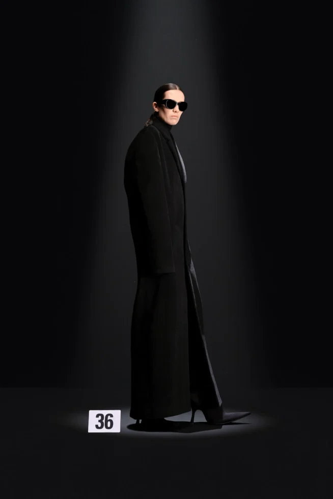 00036-balenciaga-fall-2023-couture-credit-gorunway