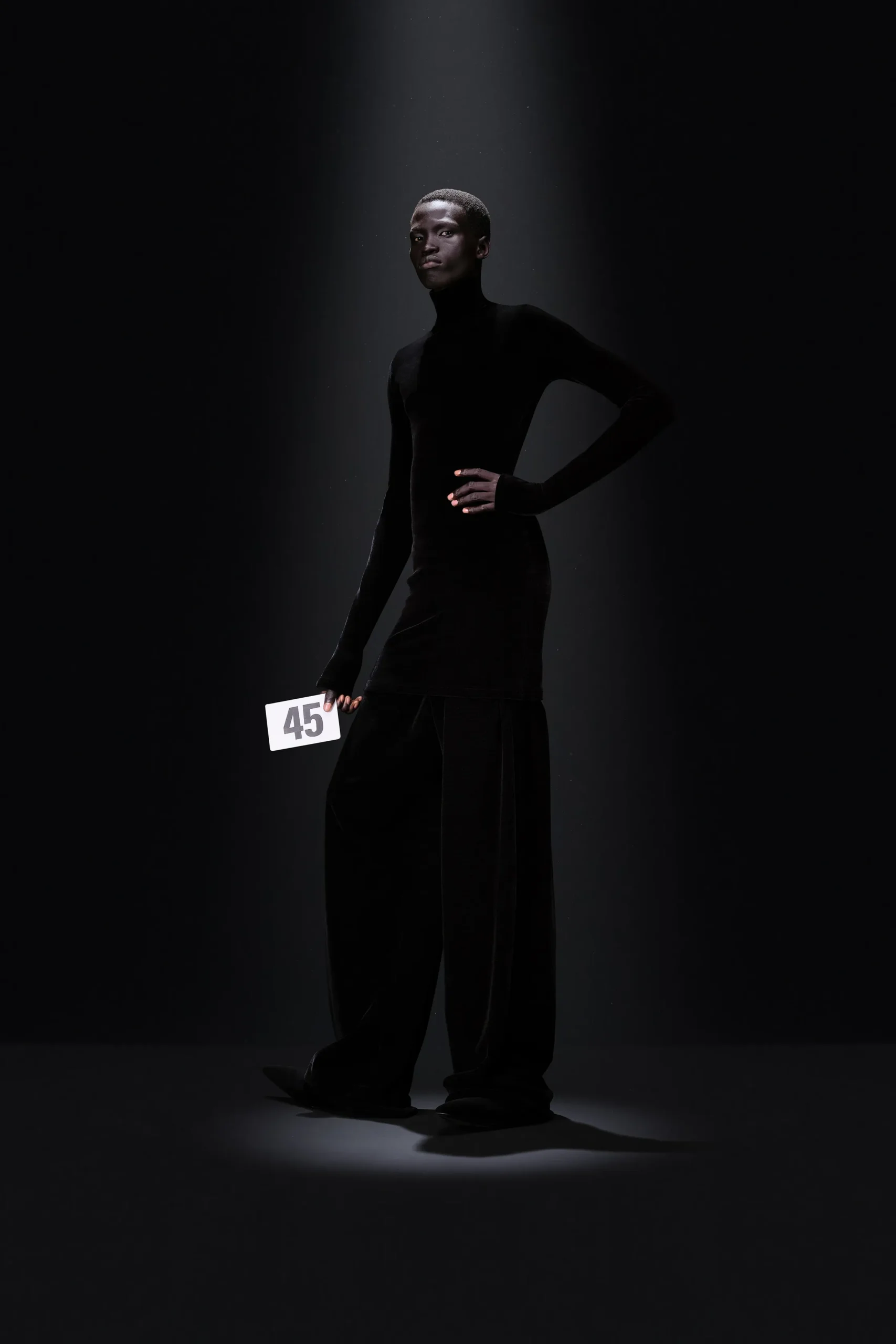 00045-balenciaga-fall-2023-couture-credit-gorunway