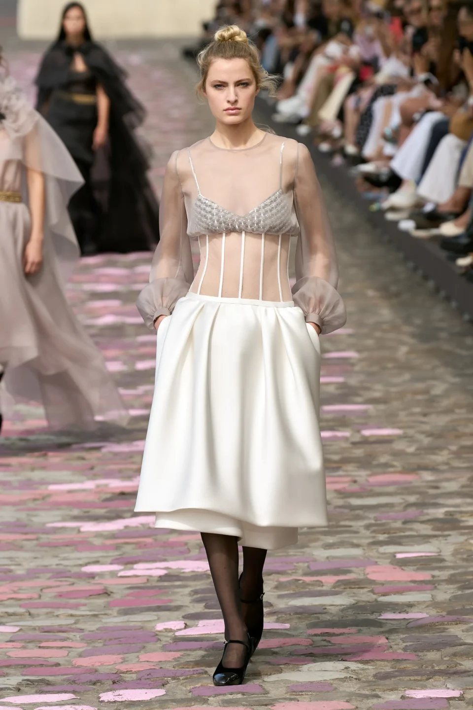 00045-chanel-fall-2023-couture-credit-gorunway