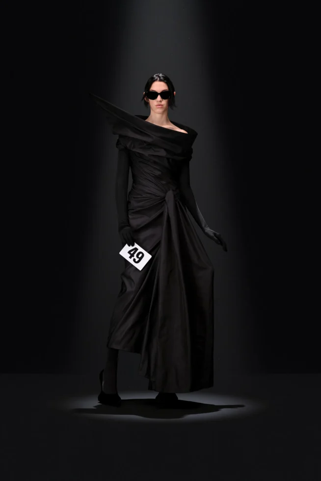 00049-balenciaga-fall-2023-couture-credit-gorunway