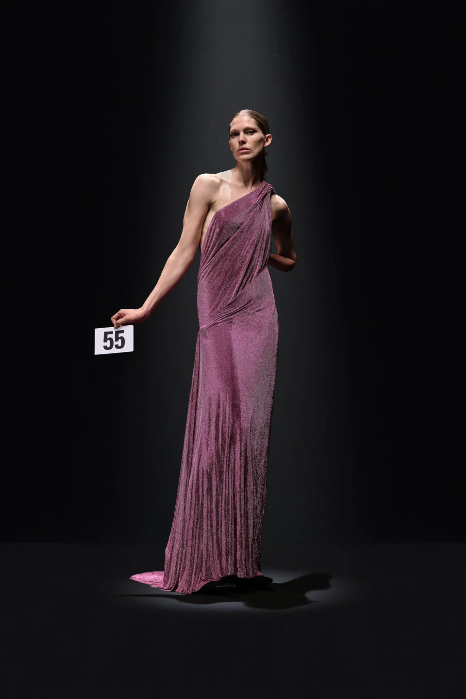 00055-balenciaga-fall-2023-couture-credit-gorunway