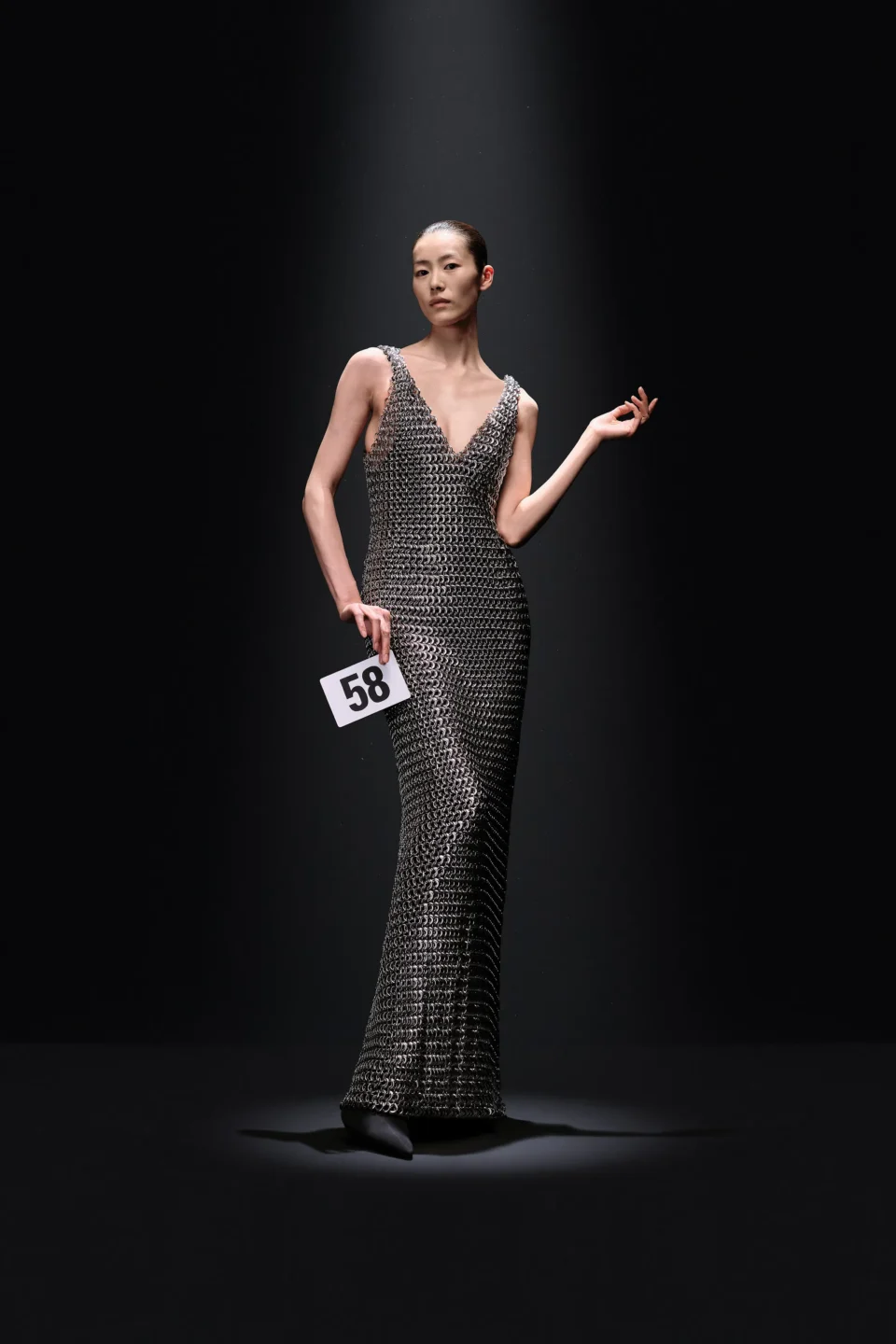 00058-balenciaga-fall-2023-couture-credit-gorunway