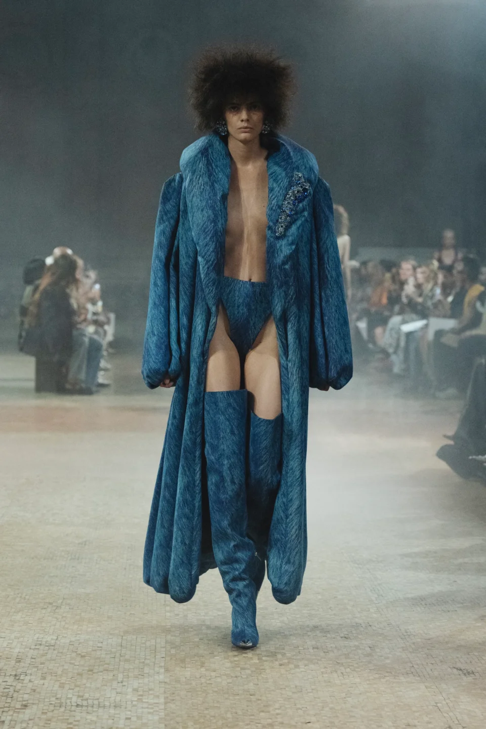 00001-area-fall-2023-ready-to-wear-and-couture-Credit-brand