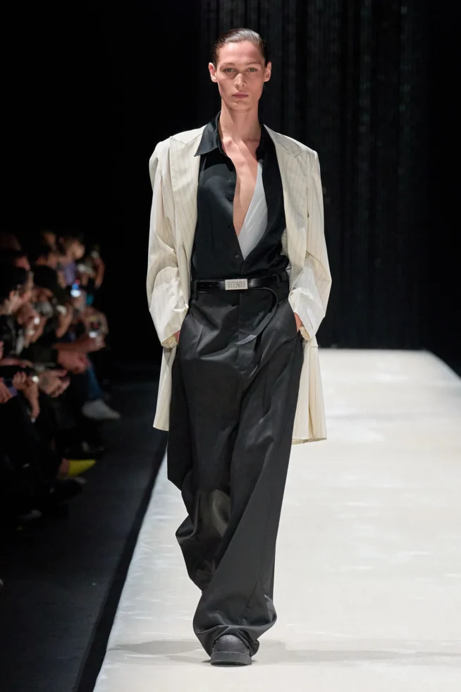 00001-mm6-maison-margiela-spring-2024-ready-to-wear-credit-gorunway