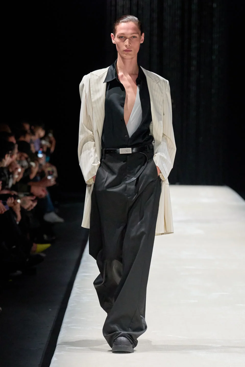 00001-mm6-maison-margiela-spring-2024-ready-to-wear-credit-gorunway