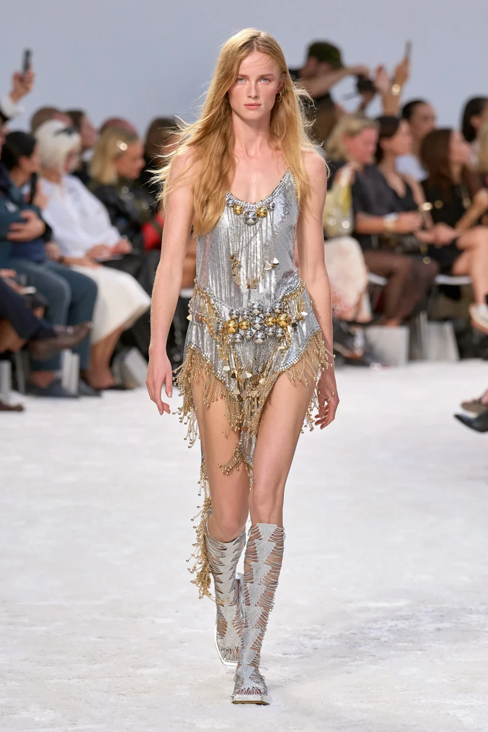 00001-rabanne-spring-2024-ready-to-wear-credit-gorunway