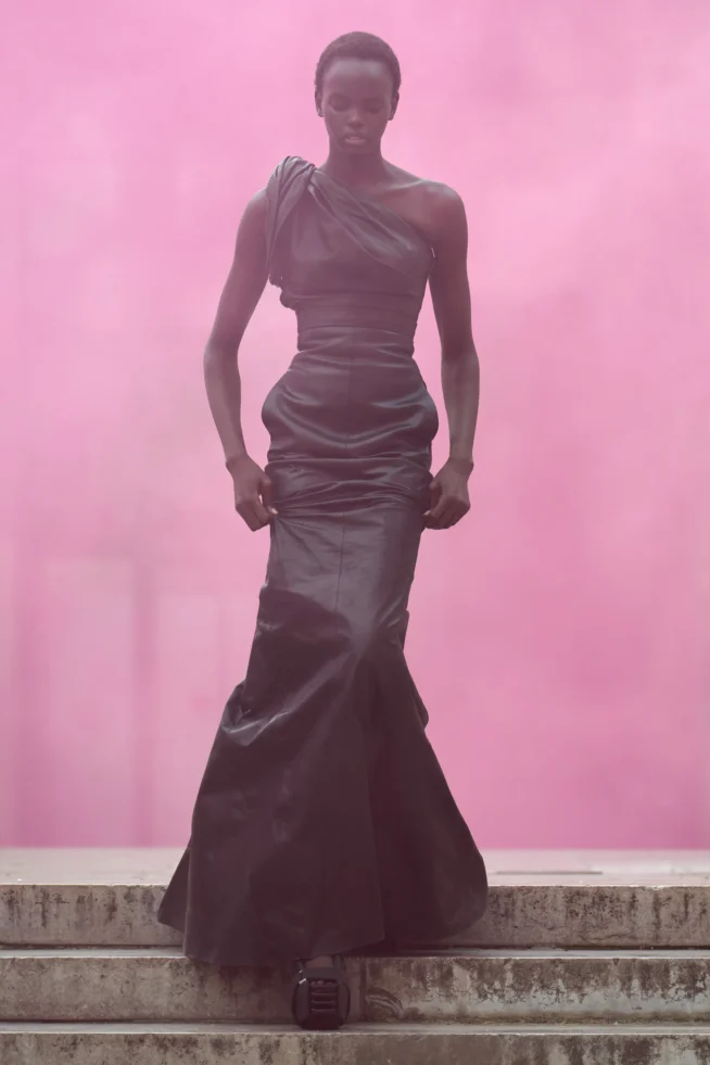 00001-rick-owens-spring-2024-ready-to-wear-credit-gorunway