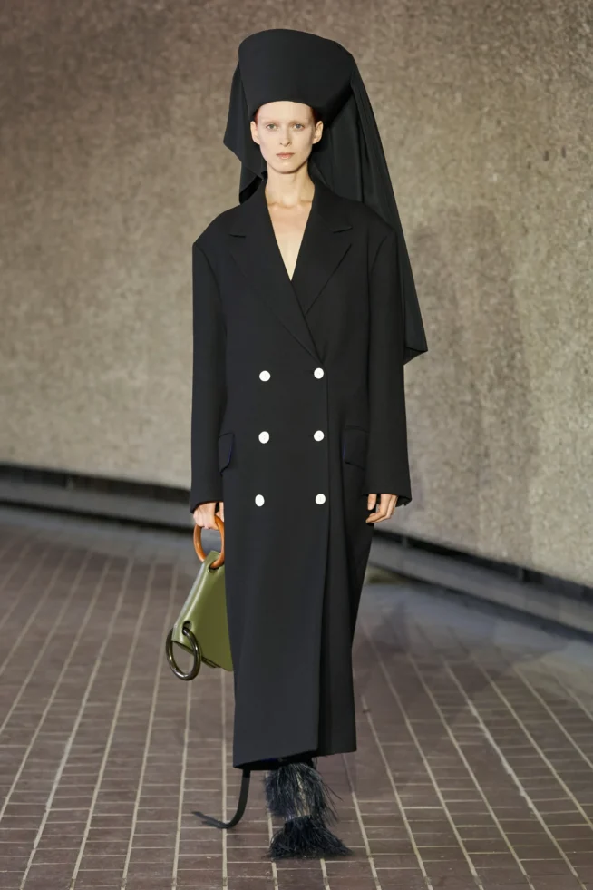 00001-roksanda-spring-2024-ready-to-wear-credit-gorunway