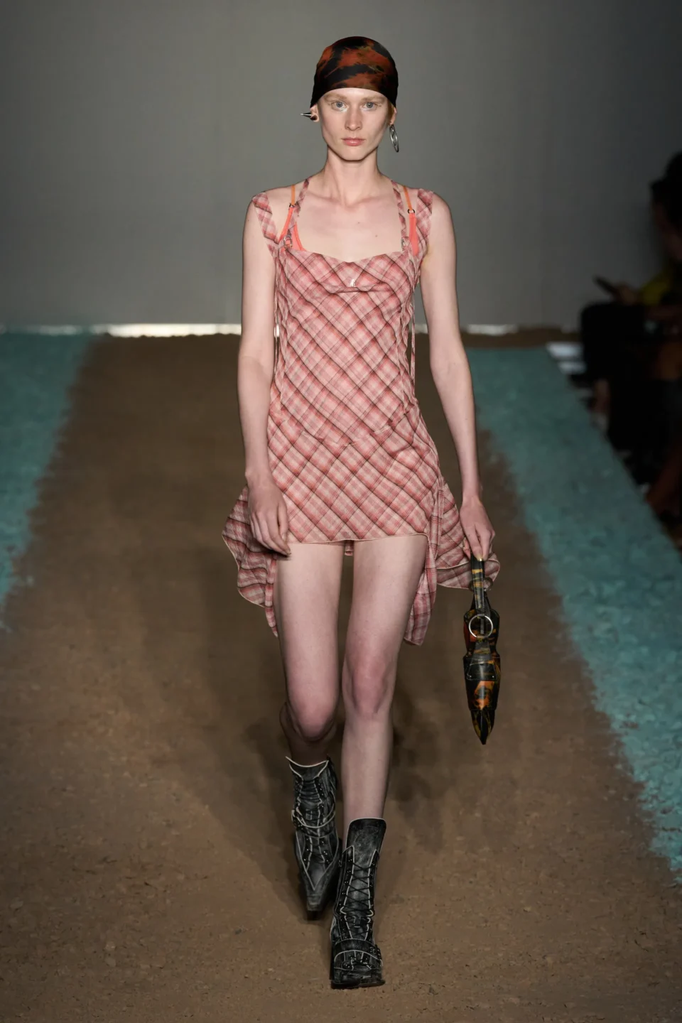00002-knwls-spring-2024-ready-to-wear-credit-gorunway