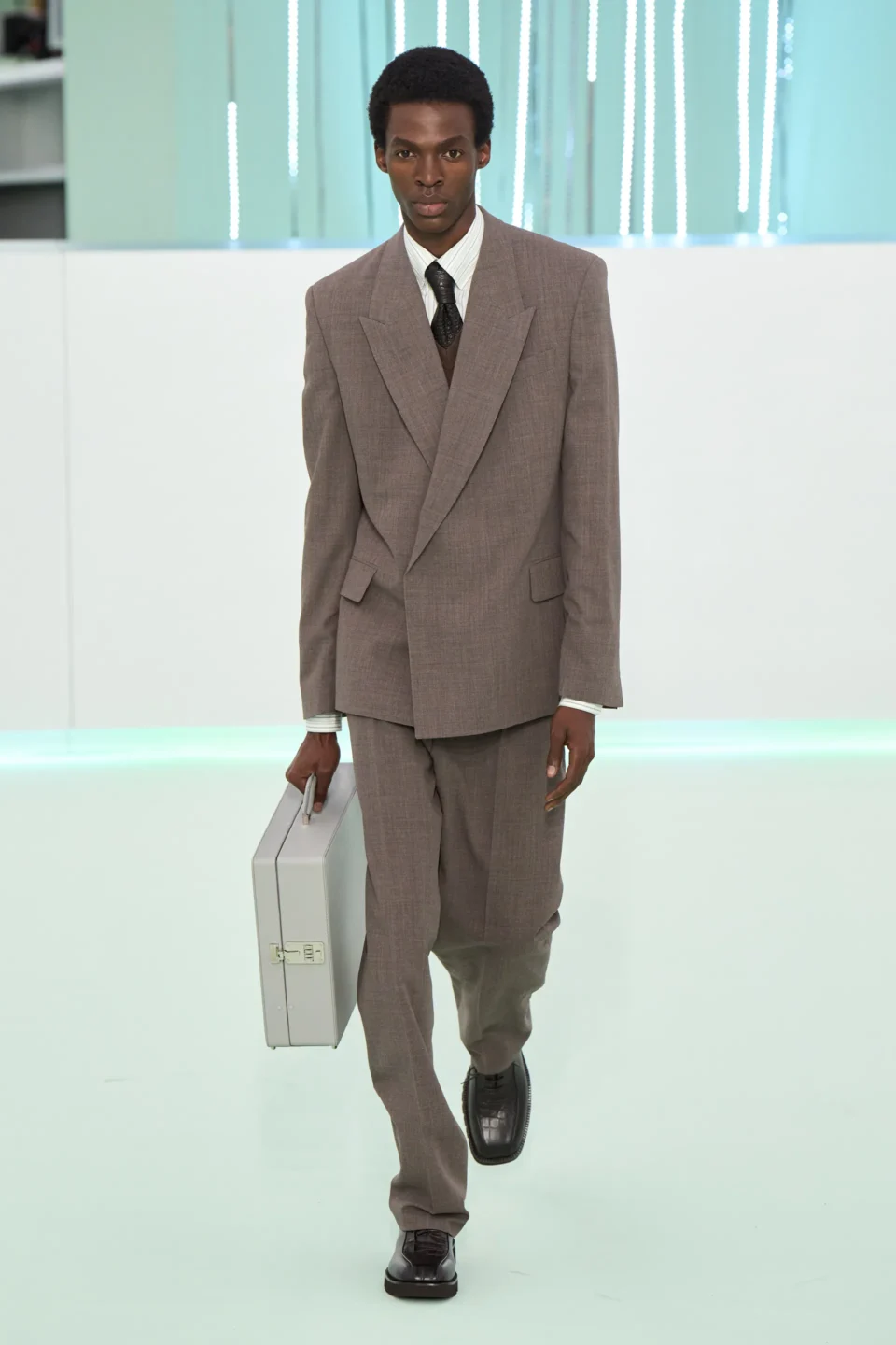 00003-boss-fall-2023-ready-to-wear-credit-gorunway