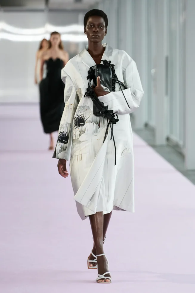 00003-del-core-spring-2024-ready-to-wear-credit-gorunway