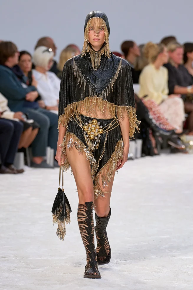 00003-rabanne-spring-2024-ready-to-wear-credit-gorunway