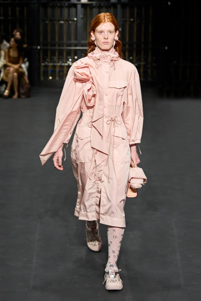 00003-simone-rocha-spring-2024-ready-to-wear-credit-gorunway