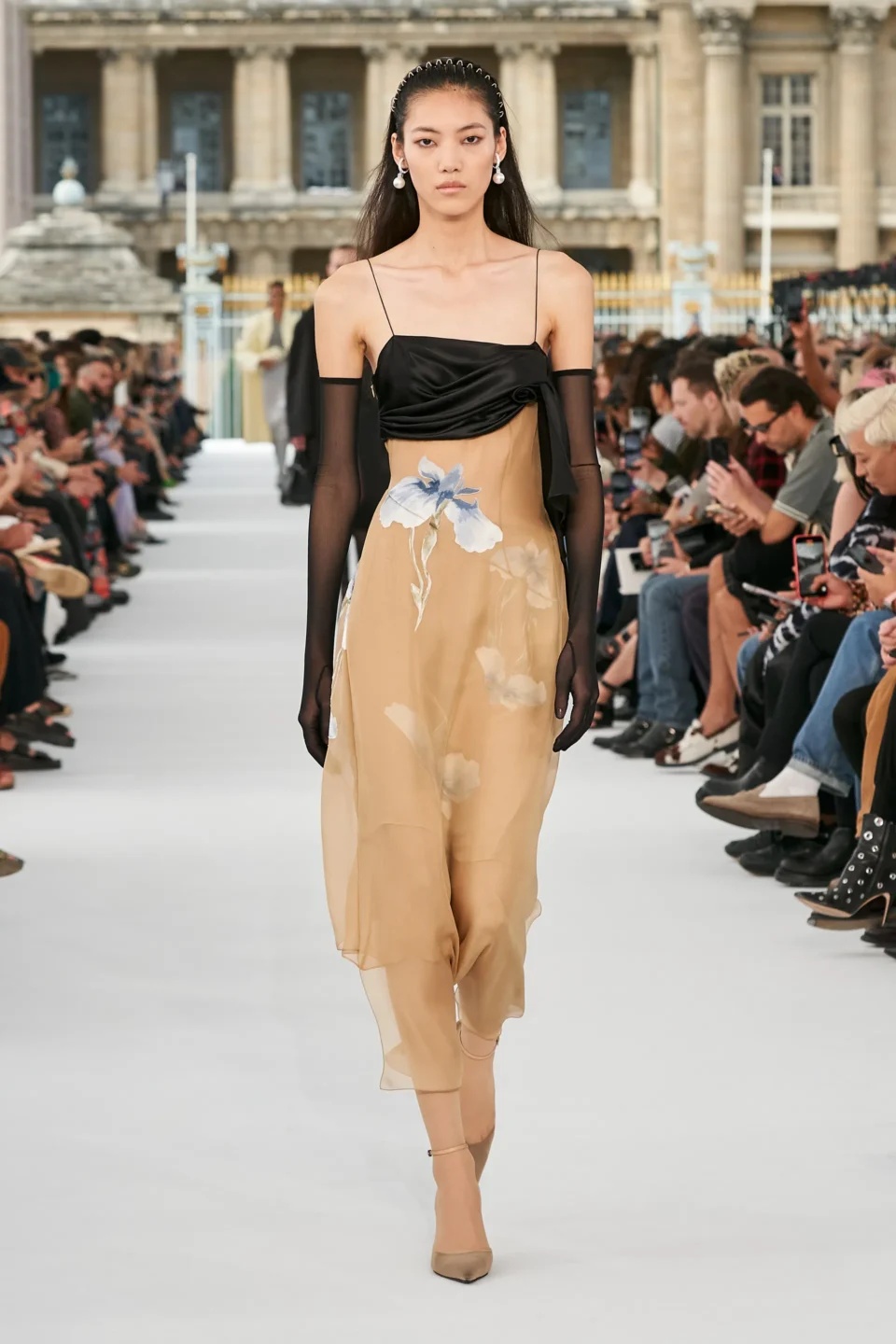 00004-givenchy-spring-2024-ready-to-wear-credit-gorunway