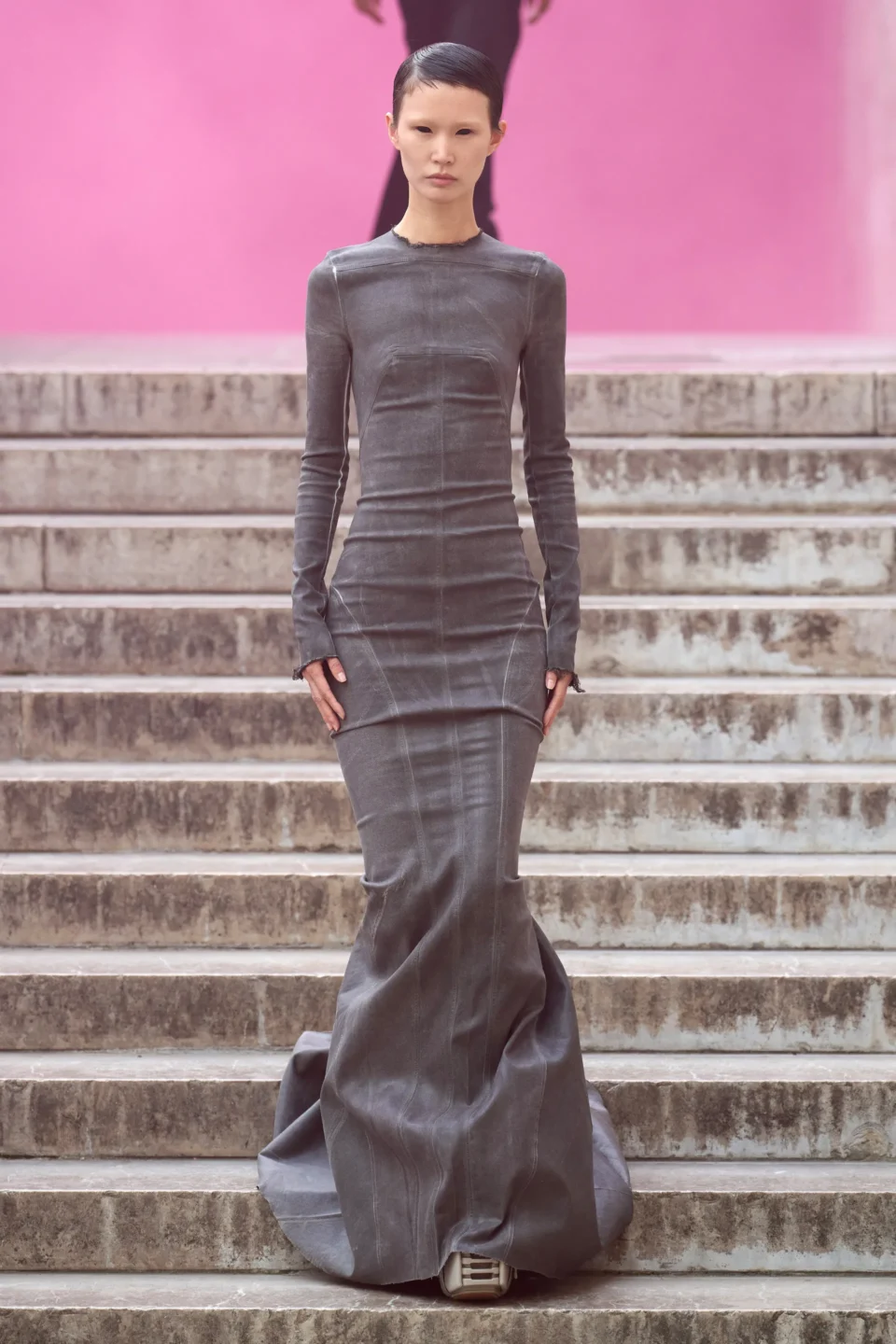 00004-rick-owens-spring-2024-ready-to-wear-credit-gorunway