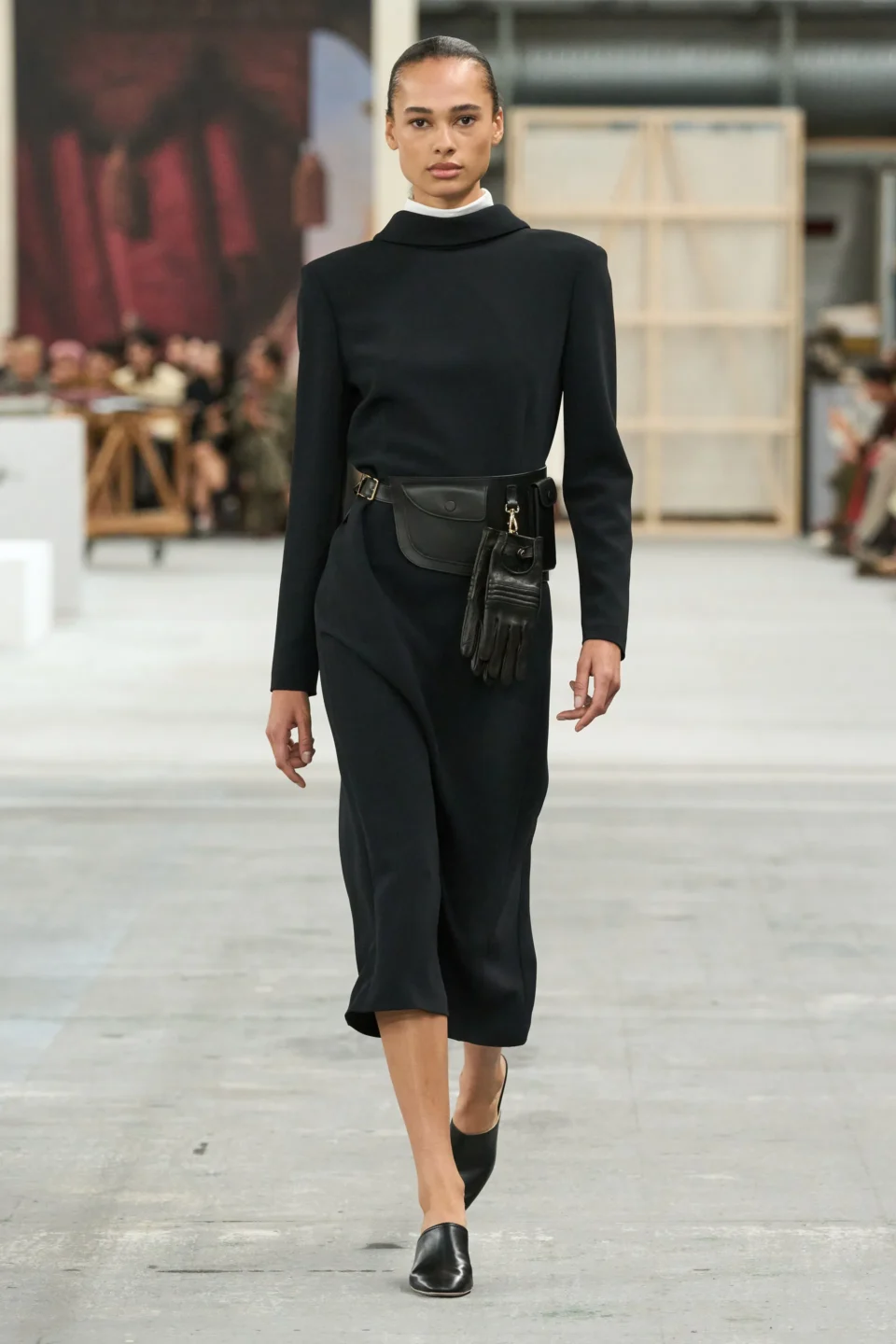 00004-tods-spring-2024-ready-to-wear-credit-gorunway